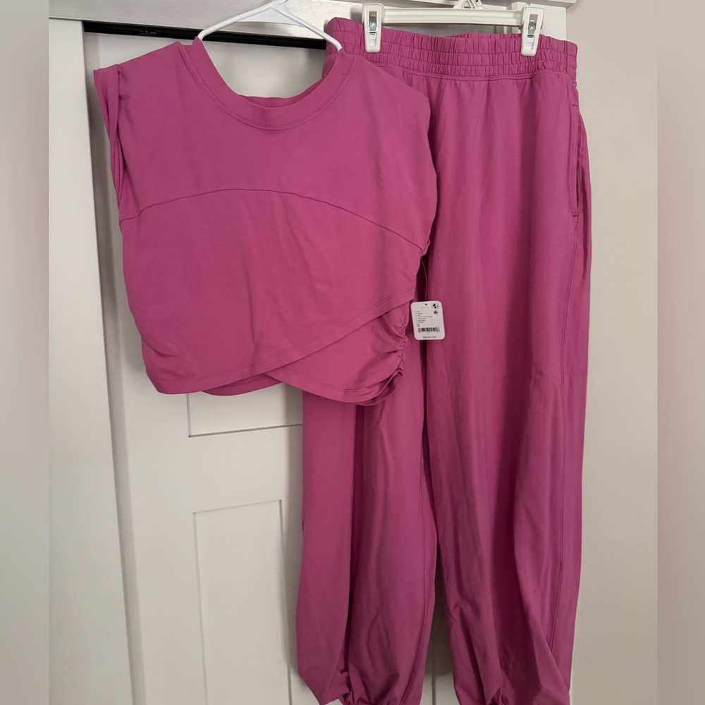 NWT Free People Movement Hot Shot Crossover Set